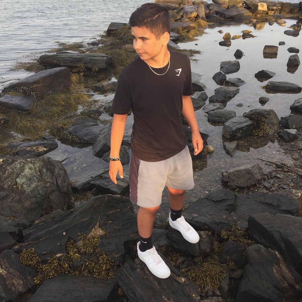 Meet your Posher, Zach